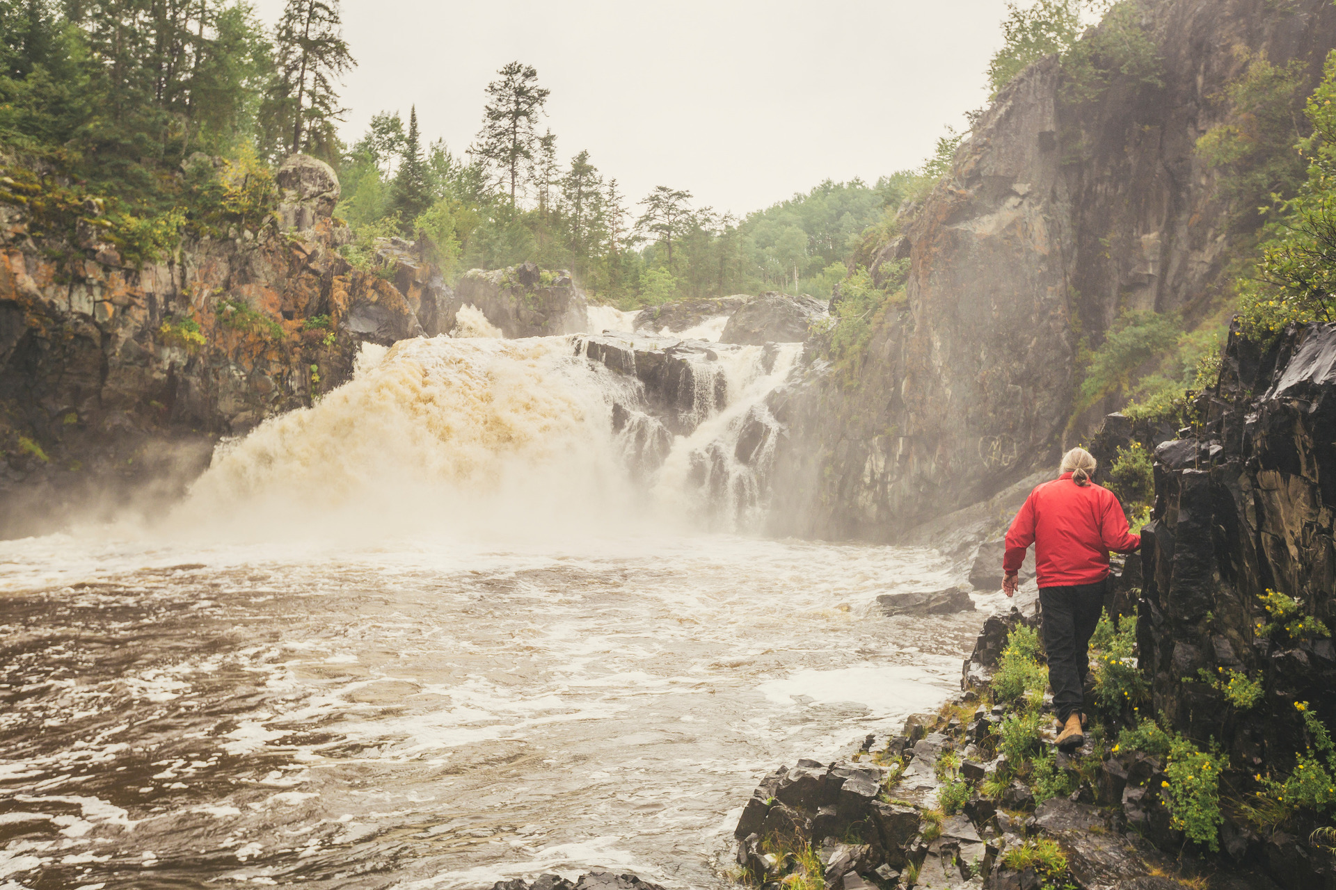 5 Impressive Must-Visit Waterfalls